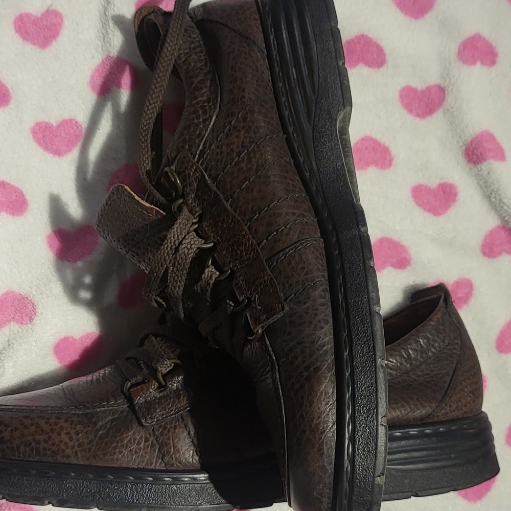 Shoe - Picture 10 of 14